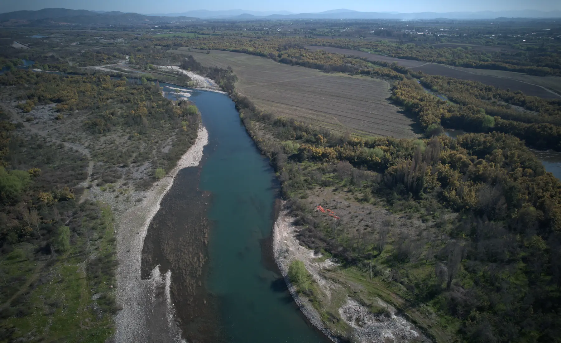 Vista aérea de uno de los ríos levantados con RPAS en la comuna de San Javier